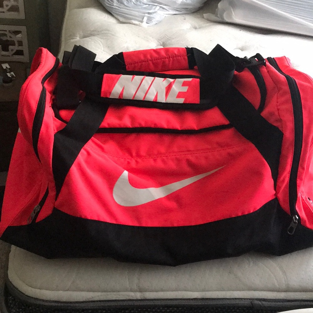 Nike neon pink duffel bag